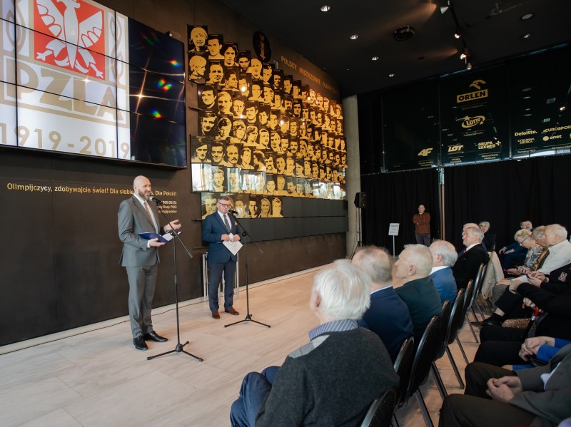 Wernisaż wystawy "Szybciej, wyżej, dalej. 100 lat Polskiego  Związku Lekkiej Atletyki"