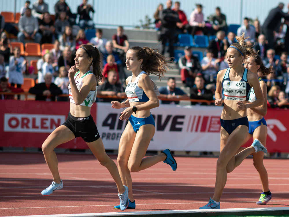 Biegi na 5000 m U20 i U23 w programach głównych mistrzostw Polski