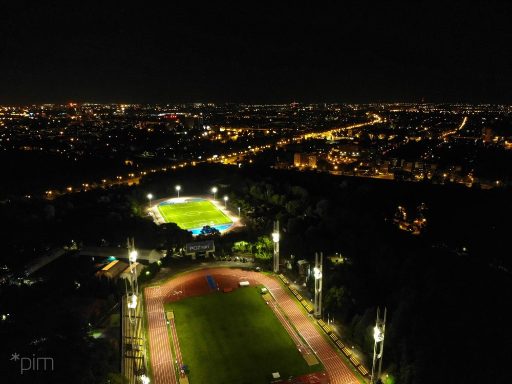 Nowe boisko z bieżnią przy stadionie lekkoatletycznym na Golęcinie