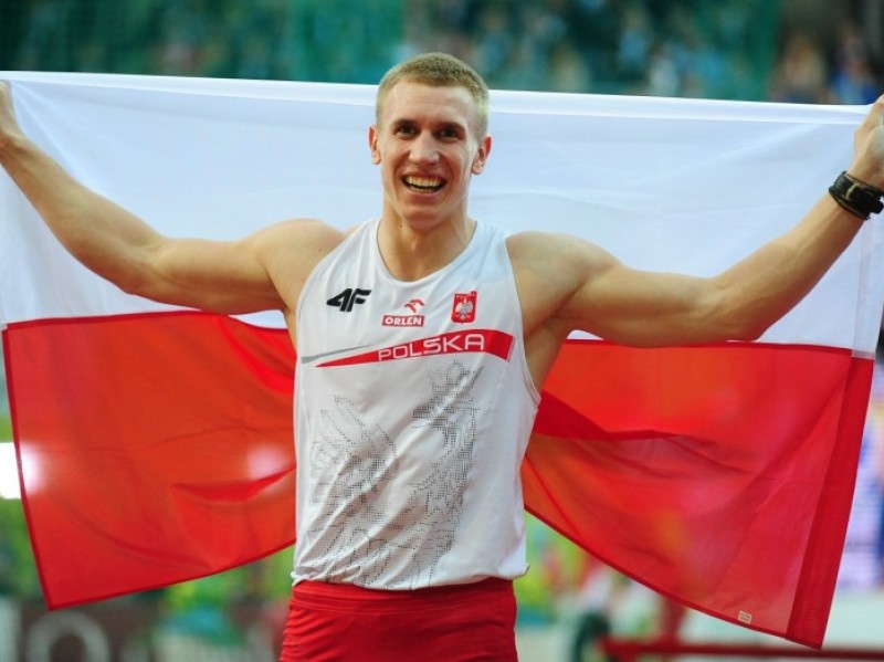 Piotr Lisek skacze 5.83 podczas ISTAF Indoor