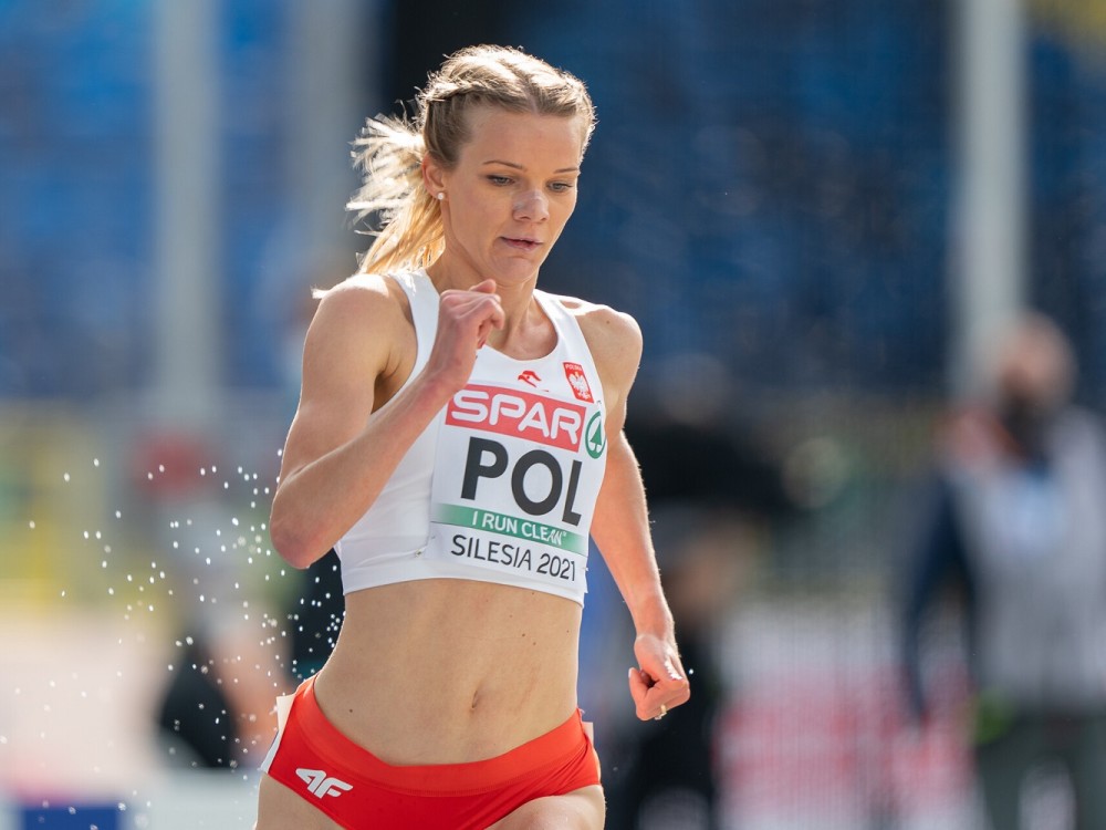 9:22.52 Alicji Konieczek w Los Angeles i 4.27 Lilly Nichols w Lakewood