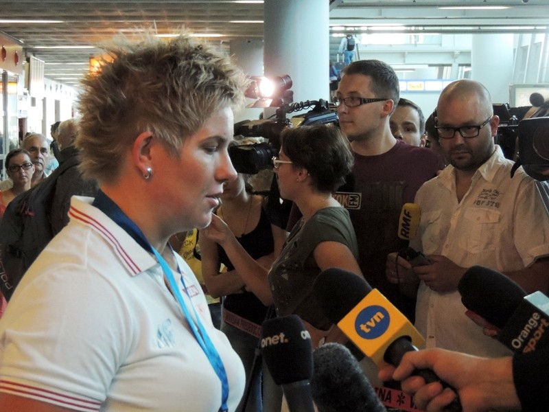 Przylot Anity Włodarczyk do Polski obrazek 5